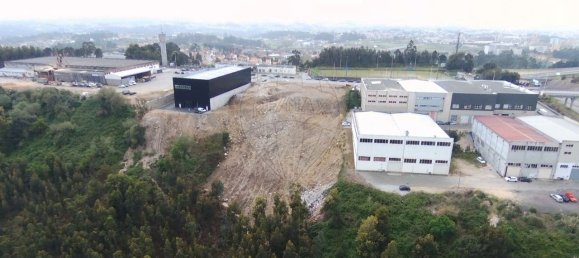 Terreno em Fânzeres, Portugal 34400 m² N.º 38101 4