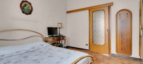 3 bedrooms Apartment in Milan, Italy No. 363773 27