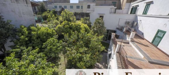 5 Schlafzimmer Penthouse in Naples, Italy, Nr. 85970 48