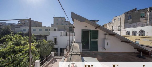 5 Schlafzimmer Penthouse in Naples, Italy, Nr. 85970 42