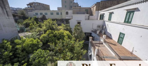 5 Schlafzimmer Penthouse in Naples, Italy, Nr. 85970 50