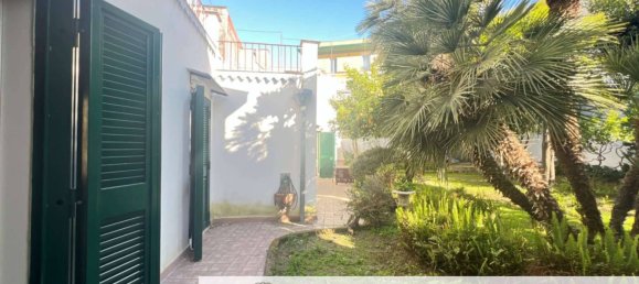 5 Schlafzimmer Penthouse in Naples, Italy, Nr. 85970 17