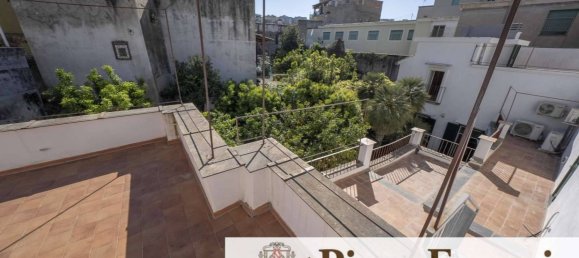 5 Schlafzimmer Penthouse in Naples, Italy, Nr. 85970 41