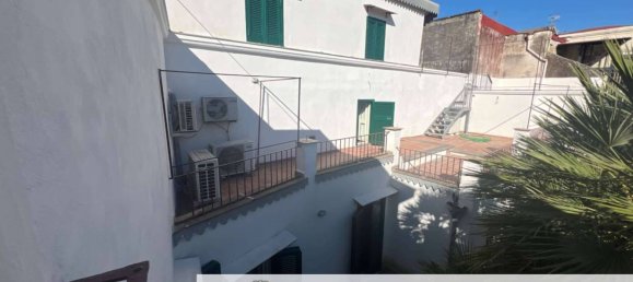 5 Schlafzimmer Penthouse in Naples, Italy, Nr. 85970 13