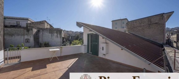 5 Schlafzimmer Penthouse in Naples, Italy, Nr. 85970 40