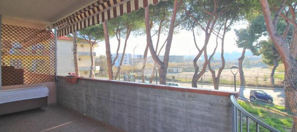 Apartamento de 4 habitaciónes en Giulianova, Italy No. 156198 3