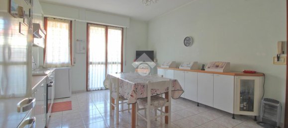 Apartamento de 4 habitaciónes en Giulianova, Italy No. 156198 2