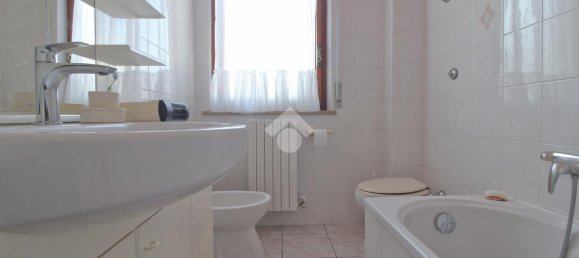 Apartamento de 4 habitaciónes en Giulianova, Italy No. 156198 9