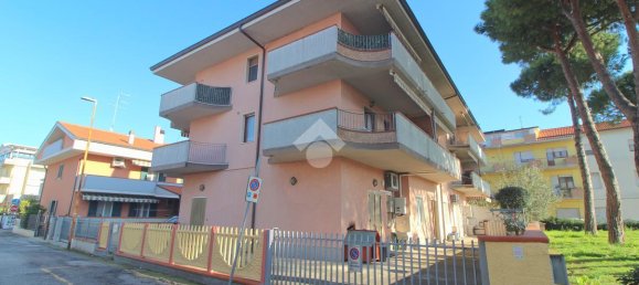 Apartamento de 4 habitaciónes en Giulianova, Italy No. 156198 14