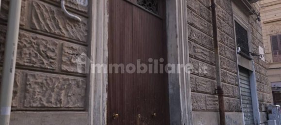 4 bedrooms Apartment in Palermo, Italy No. 211578 5