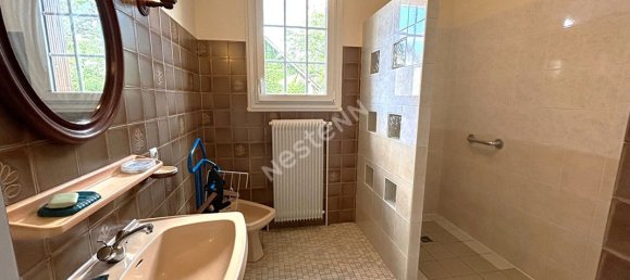 Casa de 7 dormitorios en Heugnes, France No. 271148 11