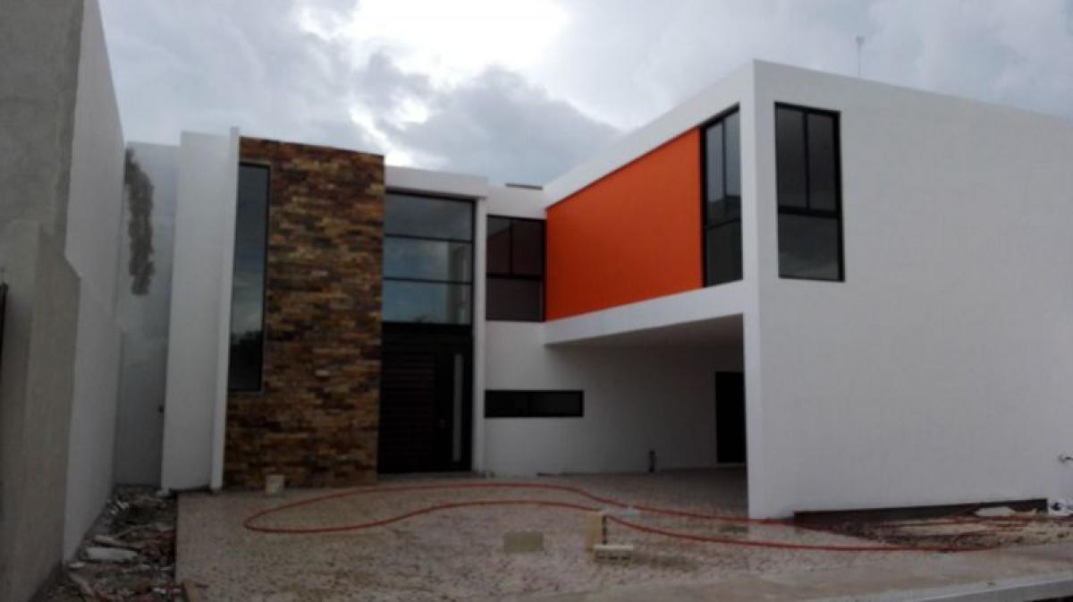 4 bedrooms House in Merida, Mexico No. 135720