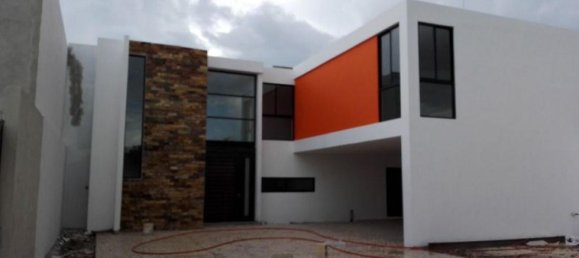 4 bedrooms House in Merida, Mexico No. 135720 2