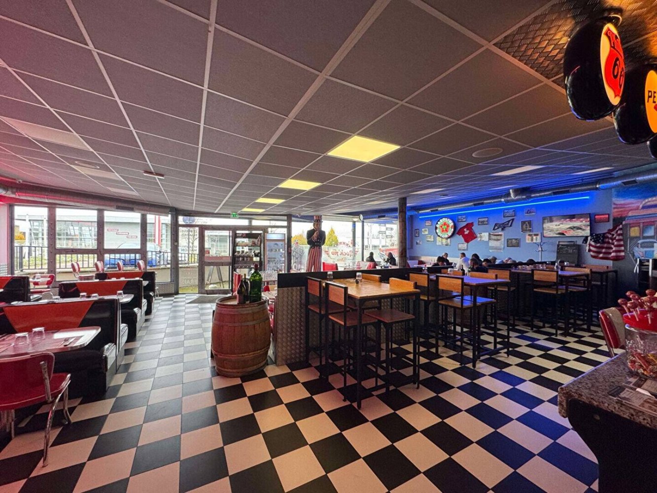  عقار تجاري في Saint-Dizier, France 210متر مربع رقم 156445