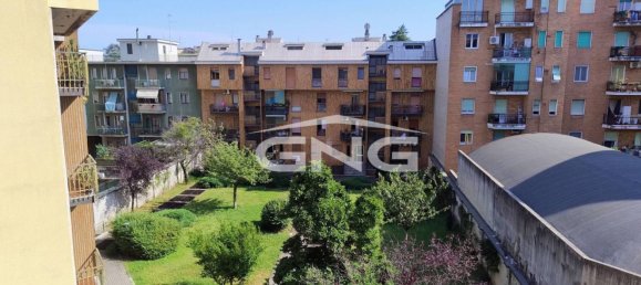 1 bedroom Apartment in Milan, Italy No. 303120 9