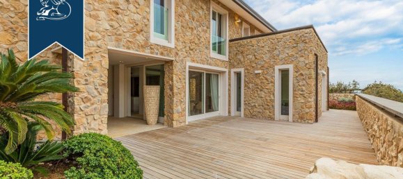 4 rooms Villa in Castiglione della Pescaia, Italy No. 59969 6