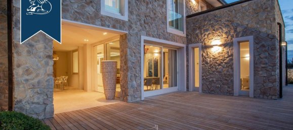 4 rooms Villa in Castiglione della Pescaia, Italy No. 59969 2