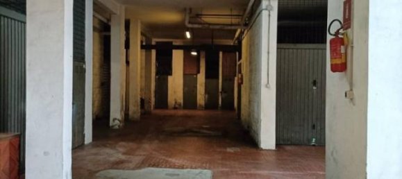Garagem em Rome, Italy 44 m² N.º 29017 2