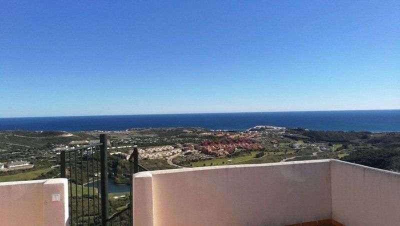 2 bedrooms Penthouse in Casares, Spain No. 225993