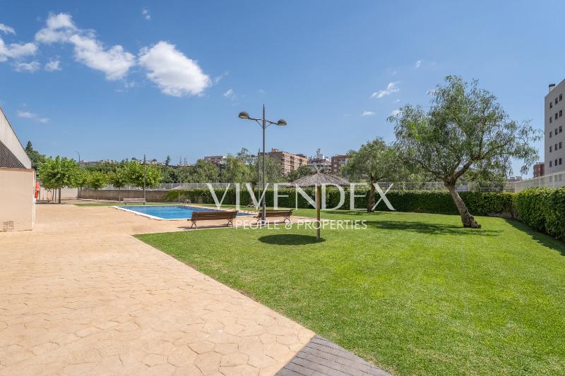 4 bedrooms Apartment in Reus, Spain No. 180881