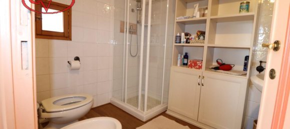 Villa de 8 habitaciónes en Bucine, Italy No. 231102 15