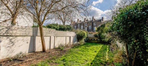 4 bedrooms House in London, United Kingdom No. 14148 8