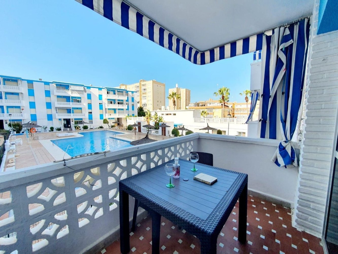 Apartamento de 3 dormitorios en Chipiona, Spain No. 154227