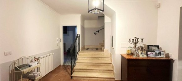 Villa de 4 dormitorios en Rome, Italy No. 261429 3