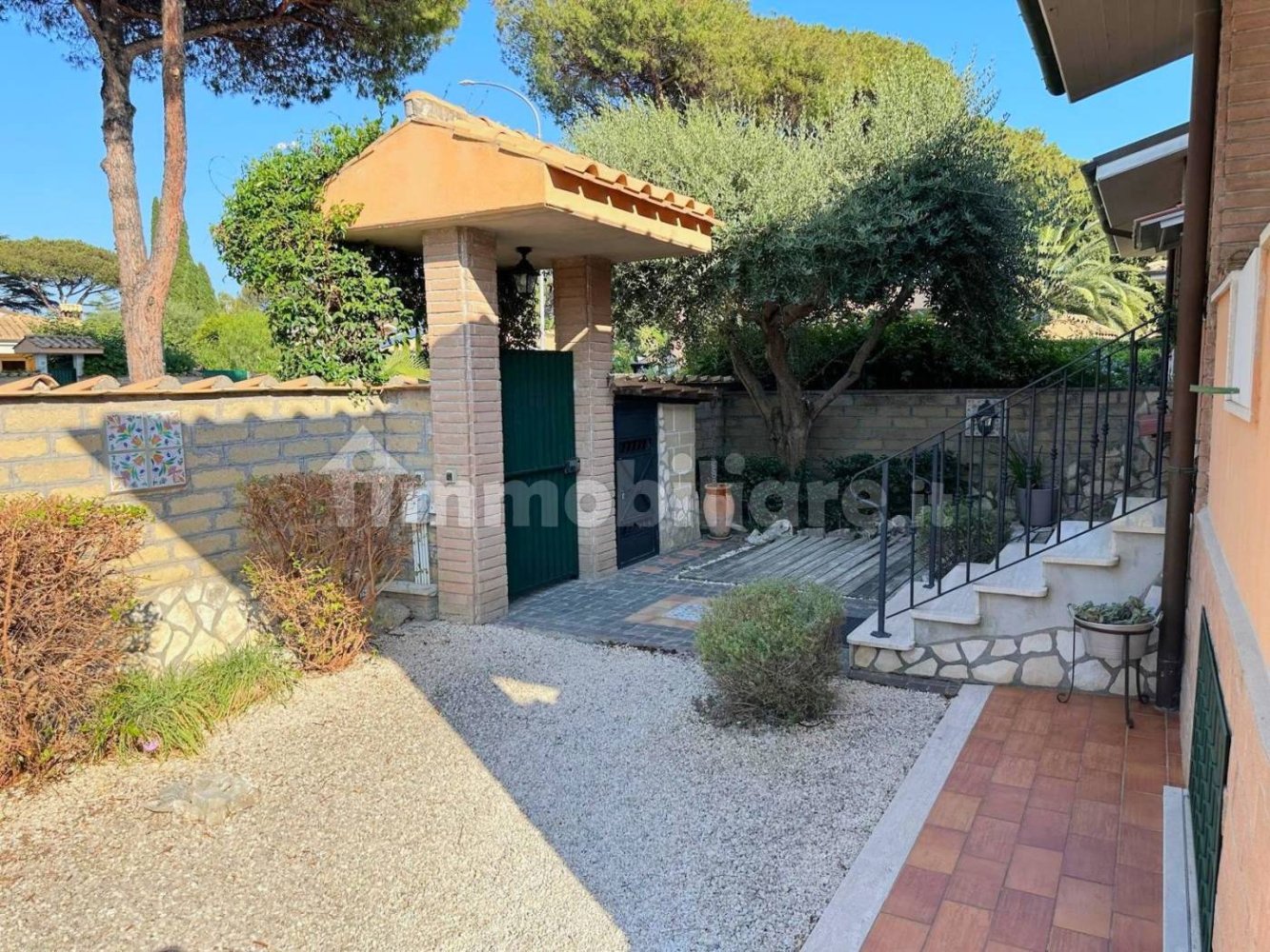 Villa de 4 dormitorios en Rome, Italy No. 261429