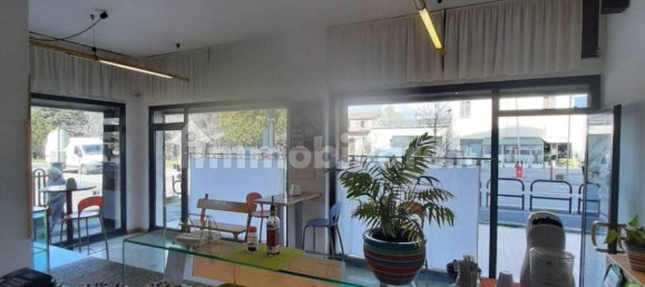 3 rooms Commercial property in Cento, Italy No. 11224 3