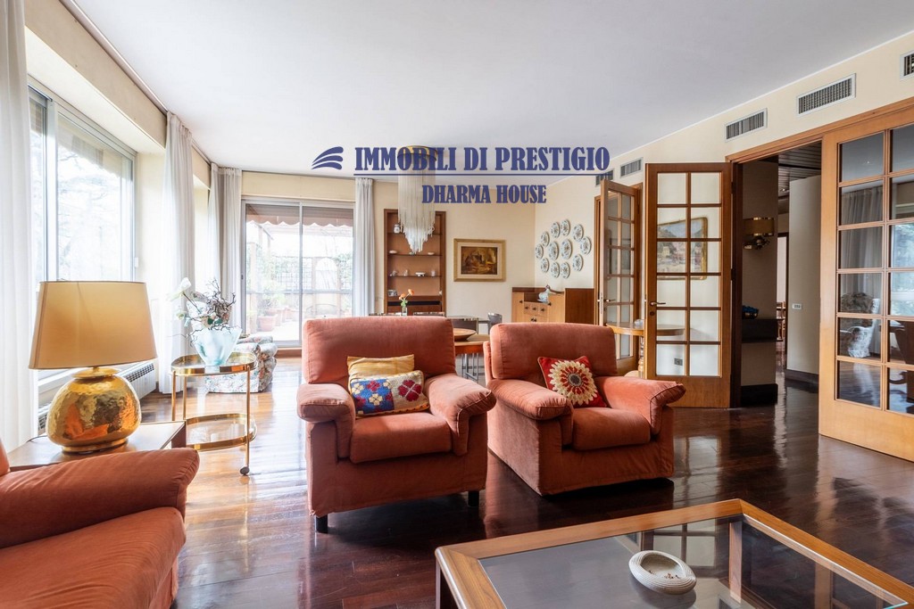 4 غرف نوم شقة في Milan, Italy رقم 243682