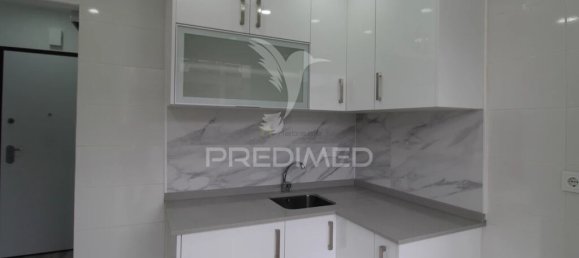 1 bedroom Apartment in Rio de Mouro, Portugal No. 153951 4