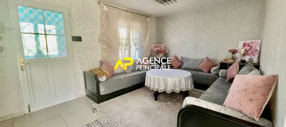 5 bedrooms House in Argenteuil, France No. 162892 6