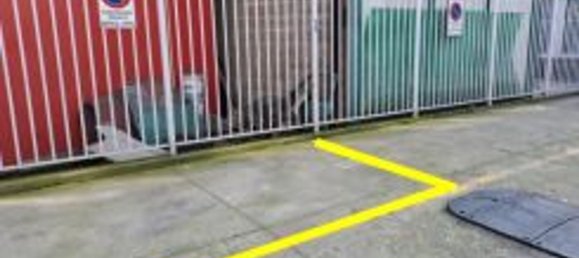 Garage in Milan, Italy No. 364815 3