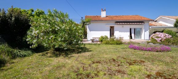 Casa de 3 dormitorios en Cenon, France No. 291927 11