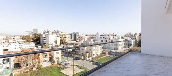 3 bedrooms Penthouse in Larnaca, Cyprus No. 17094 5