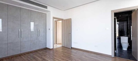 3 bedrooms Penthouse in Larnaca, Cyprus No. 17094 4