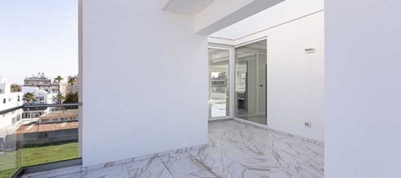 3 bedrooms Penthouse in Larnaca, Cyprus No. 17094 6