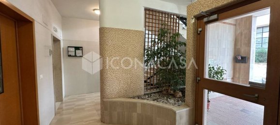 Квартира с 4 комнатами в Битонто, Италия № 21246 22