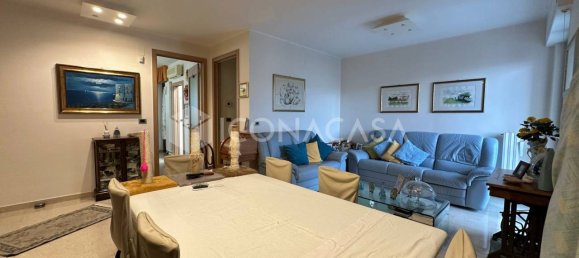 Квартира с 4 комнатами в Битонто, Италия № 21246 13