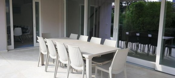 6 bedrooms Villa in Forte dei Marmi, Italy No. 122255 4