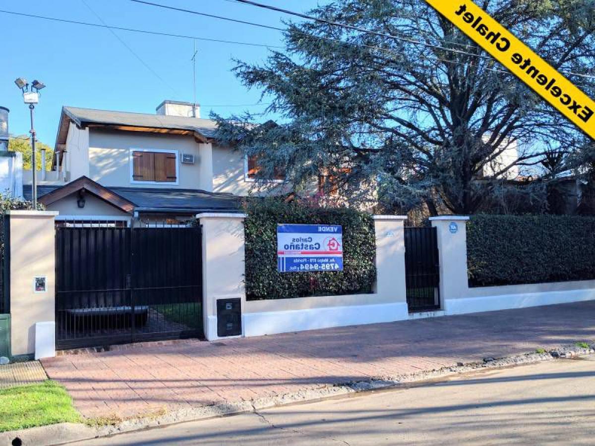 4 bedrooms House in Vicente Lopez, Argentina No. 60194