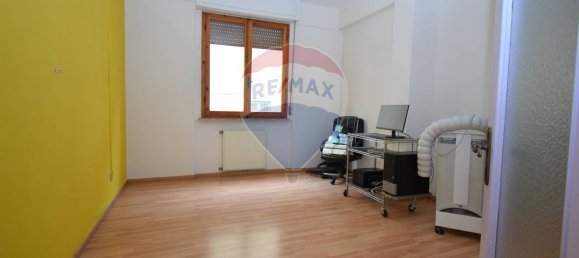 3 bedrooms Apartment in Livorno, Italy No. 363916 3