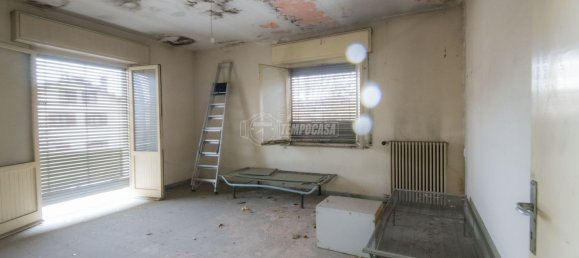 4 rooms House in Cesena, Italy No. 260557 9