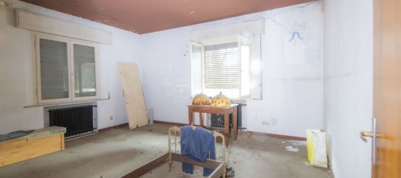 4 rooms House in Cesena, Italy No. 260557 16