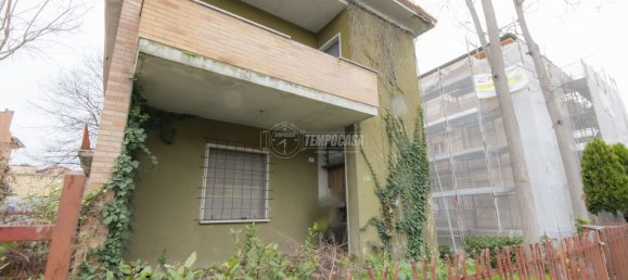 4 rooms House in Cesena, Italy No. 260557 3