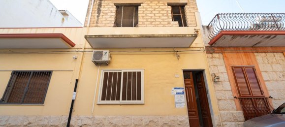 8 rooms House in Santa Croce Camerina, Italy No. 154112 5