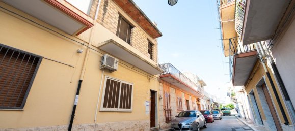 8 rooms House in Santa Croce Camerina, Italy No. 154112 4