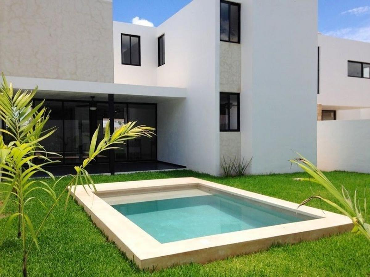 Casa de 4 dormitorios en Mérida, Mexico No. 160601