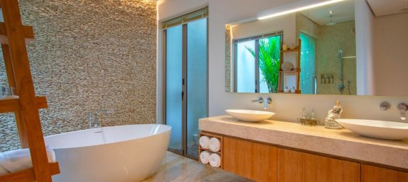 4 bedrooms Cafe / restaurant in Phuket, Thailand No. 6616 9